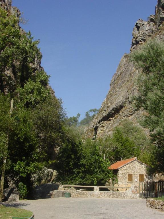 Hotel Rota Malhoa Figueiro Dos Vinhos Luaran gambar